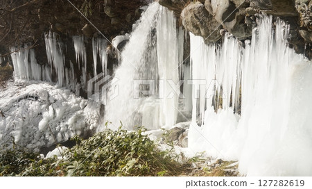 常滑瀑布冰凍瀑布 常滑瀑布冰凍瀑布 127282619