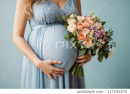 pregnant woman with flowers 127291879