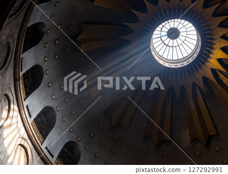 IThe ceiling over the grave of Christ in the holy church in Jerusalem. IThe ceiling over the grave of Christ in the holy church in Jerusalem. 127292991