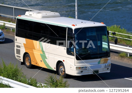 Shuttle bus image Shuttle bus image 127295264