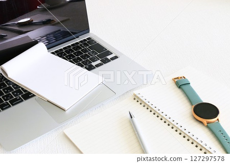 Business image Time management Time saving Efficiency White background Business image Time management Time saving Efficiency White background 127297578