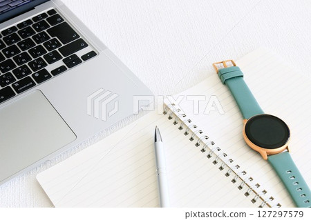 商業形象時間管理節省時間效率白色背景 127297579