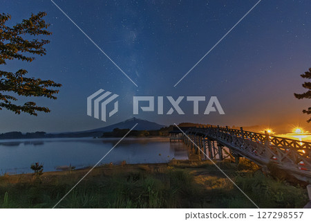 Aomori Prefecture Tsurunomai Bridge and the Milky Way over Mt. Iwaki02 127298557
