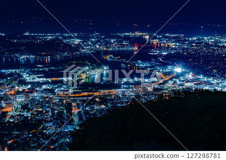 Three major night views of New Japan 127298781