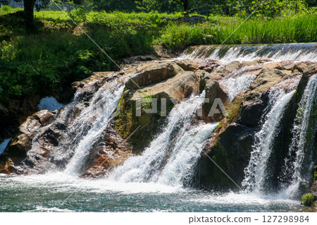 十二瀑布 127298984