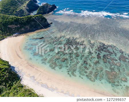 奄美大島Uzemura Funakoshi Coast 奄美大島Uzemura Funakoshi Coast 127299837
