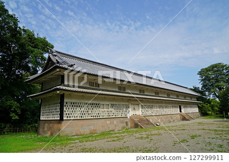 Kanazawa Castle's Important Cultural Property: Sanjukken Nagaya Kanazawa Castle's Important Cultural Property: Sanjukken Nagaya 127299911