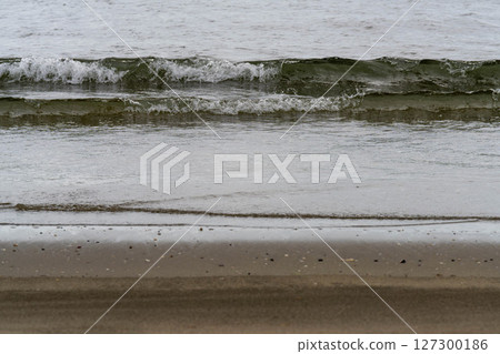 Cloudy sea 127300186