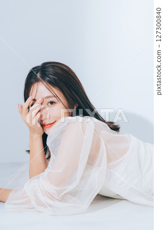 美麗的女人，化妝 127300840