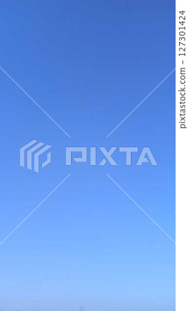 only the sky is blue 127301424