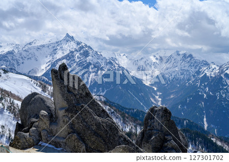 [Northern Alps, Mt. Tsubakuro, snow season] Dolphin Rock and Mt. Yari 127301702