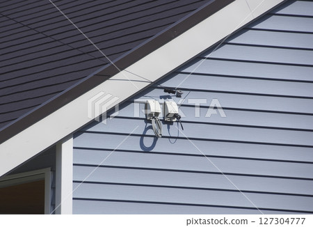 How optical fiber lines are being installed in homes How optical fiber lines are being installed in homes 127304777