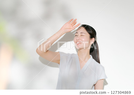 A woman with a dazzling expression A woman with a dazzling expression 127304869