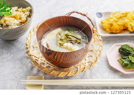 蕨菜竹筍味噌湯 127305125