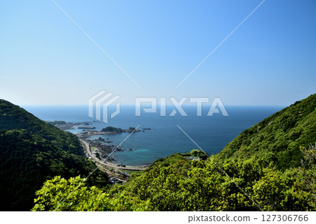 Mirozu Beach from Nagaizaka [Susami Town, Wakayama Prefecture] 127306766