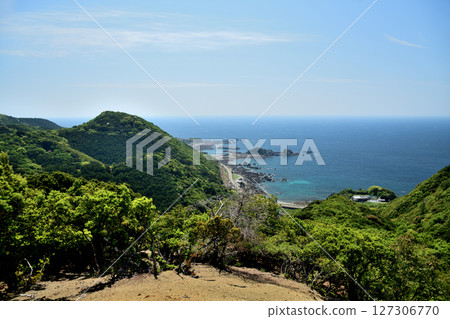 從長坂出發的三呂津海灘【和歌山縣週見町】 127306770