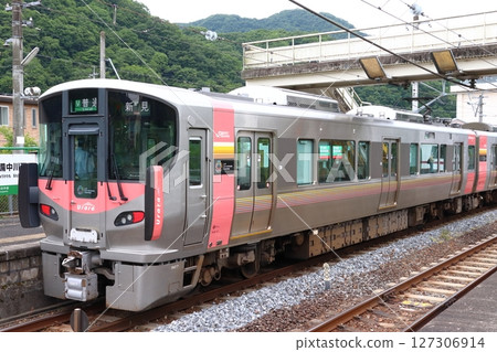 [JR-V] Hakubi Line 227 Series Train (Okayama⇔Niimi) 127306914