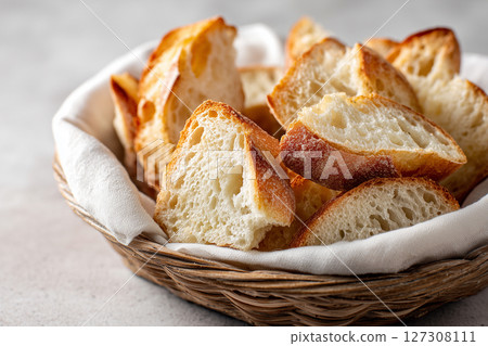 Toasted Roti Canai with Curry Dip. 127308111