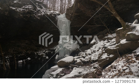 The frozen waterfall of Sengataki 127309178