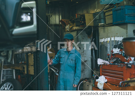 汽車修理工 127311121