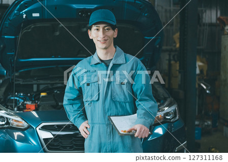 20多歲的汽車修理工 127311168