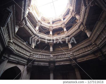 [India 2025] The beautiful Adalaj Stepwell 127311618
