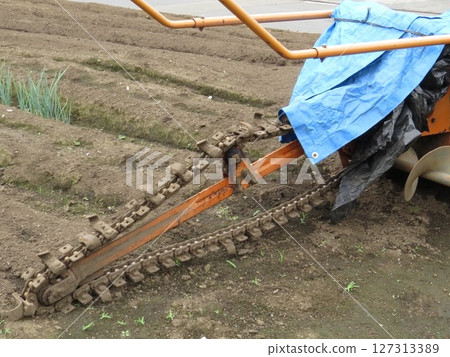 小型農業機械 127313389