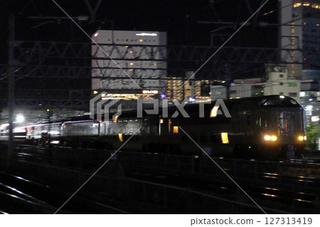 The Sunrise Seto/Izumo sleeper express train departs from Okayama Station 127313419