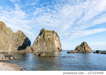北海道積丹町，北海道的夏天，島向海岸，美麗的積丹藍色大海 127314440