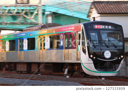 [DT] 東急田園都會線 2020 系列列車（SDGs 列車：直達東武伊勢崎線） 127315939
