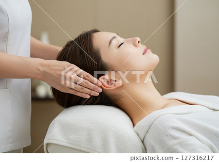 極致頭部按摩。放鬆身心，重煥活力 127316217