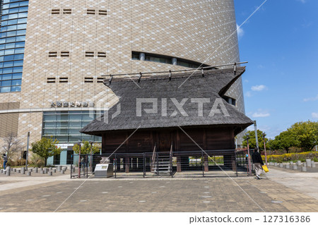 Osaka/Hoenzaka Ruins and Osaka Museum of History (photographed in April 2025) 127316386