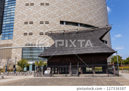 Osaka/Hoenzaka Ruins and Osaka Museum of History (photographed in April 2025) 127316387