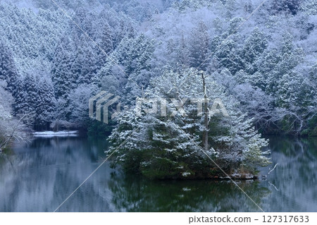 雪中的上吉池 雪中的上吉池 127317633