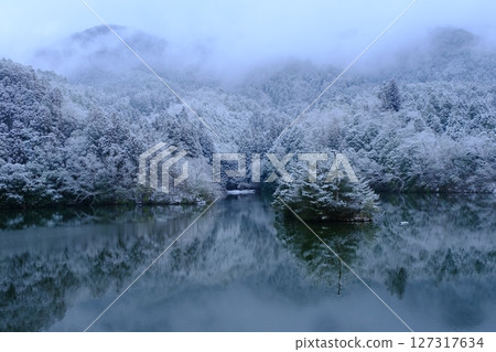 雪中的上吉池 雪中的上吉池 127317634