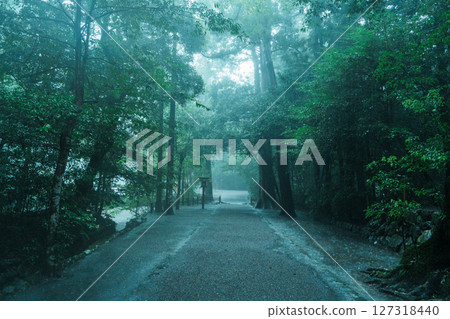 Ise Shrine Geku in the rain 127318440