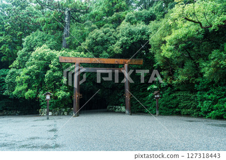 伊勢神宮外宮雨火橋鳥居 伊勢神宮外宮雨火橋鳥居 127318443