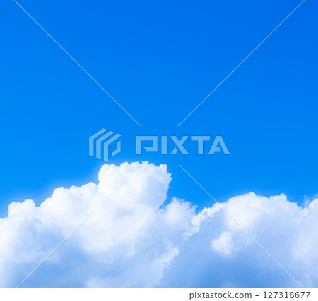 Image of a summery blue sky and white clouds 127318677