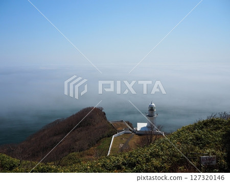 海霧籠罩下的地球岬景色十分美麗 海霧籠罩下的地球岬景色十分美麗 127320146
