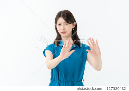 Woman rejecting Woman rejecting 127320482