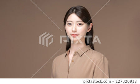 Female beauty portrait Female beauty portrait 127320918
