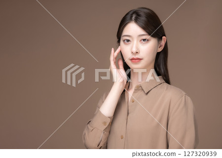 Women's beauty skin care 127320939