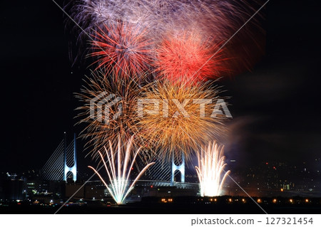 Ashiya Summer Carnival (Ashiya City, Hyogo Prefecture) Fireworks Display Ashiya Summer Carnival (Ashiya City, Hyogo Prefecture) Fireworks Display 127321454