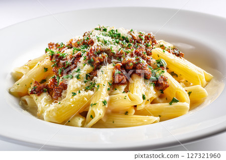 Spaghetti with meat topping and herbs Spaghetti with meat topping and herbs 127321960