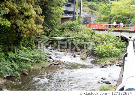 火車穿過鐵橋 127322654