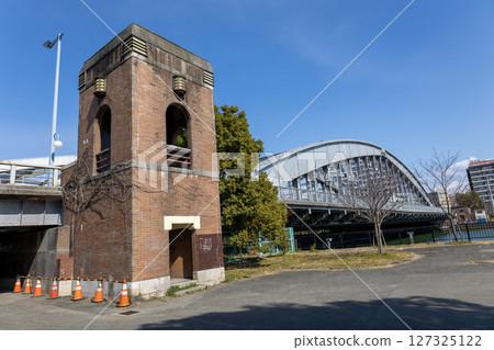 Sakuranomiyabashi Stairs (photographed in May 2025) 127325122