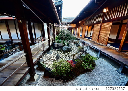 京都府東寺觀地院「四面相對的庭園」京都市南區九條町，2022年2月 127329537