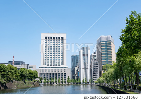 View of the Marunouchi area from the Iwaidabashi intersection in Tokyo View of the Marunouchi area from the Iwaidabashi intersection in Tokyo 127331566