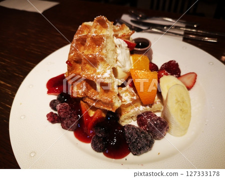 咖啡店三明治和華夫餅 127333178