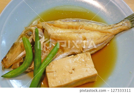 A photo of simmered filefish, soft and flavorful A photo of simmered filefish, soft and flavorful 127333311